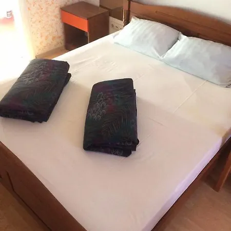 Pansion Gloria Guest house *